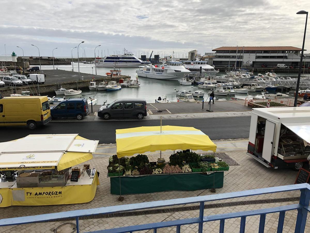 Escale Avec Vue Mer Sur Les Quais De L'Ile D'Yeu Exterior photo